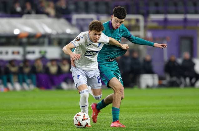 Hoffenheim s Dennis Geiger and Anderlecht s Tristan Degreef fight for the ball during a soccer game between Belgian soccer team RSC Anderlecht and German Hoffenheim, Thursday 30 January 2025 in Brussels, on day 8 8 of the group stage of the UEFA Europa League tournament. VIRGINIExLEFOUR  x111480445x