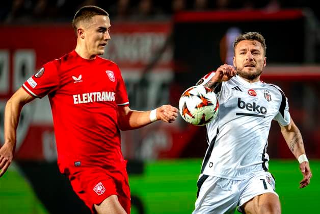 FC Twente defender Gustaf Lagerbielke, Besiktas JK forwarder Ciro Immobile during the match Twente Besiktas at the Grolsch Veste for the UEFA Europa League League phase Matchday 8 season 2024 2025 in ENSCHEDE, Netherlands on 30 january 2025, photo by Marcel van Dorst EYE4images Defodi 746 212140 Defodi-746