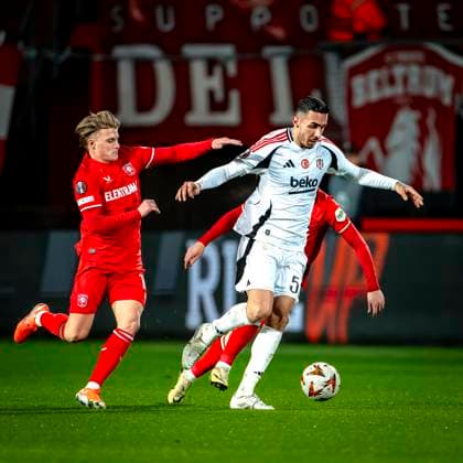 FC Twente midfielder Sem Steijn Besiktas JK defender Emirhan Topcu during the match Twente Besiktas at the Grolsch Veste for the UEFA Europa League League phase Matchday 8 season 2024 2025 in ENSCHEDE, Netherlands on 30 january 2025, photo by Marcel van Dorst EYE4images Defodi 746 212143 Defodi-746
