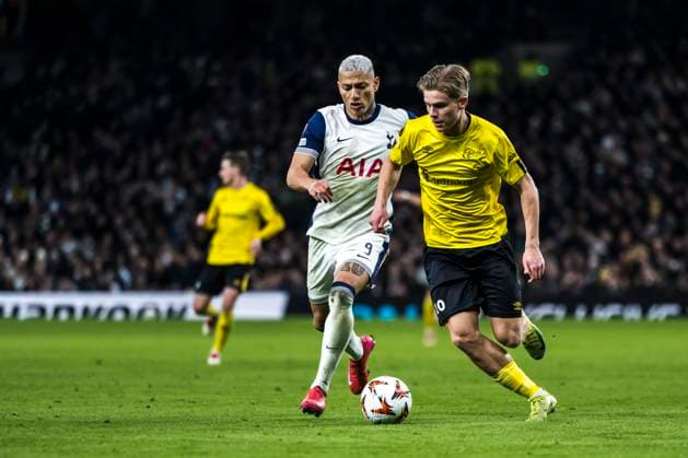 250130 Richarlison of Tottenham Hotspur and Gottfrid Rapp of Elfsborg during the UEFA Europa League football match between Tottenham Hotspur and Elfsborg on January 30, 2025 in London Photo Emma Wallskog BILDBYRAN COP 320 EW0477 fotboll football soccer fotball uefa europa league europa league tottenham hotspur elfsborg bbeng bbauto  Copyright: EMMAxWALLSKOG BB250130EW068
