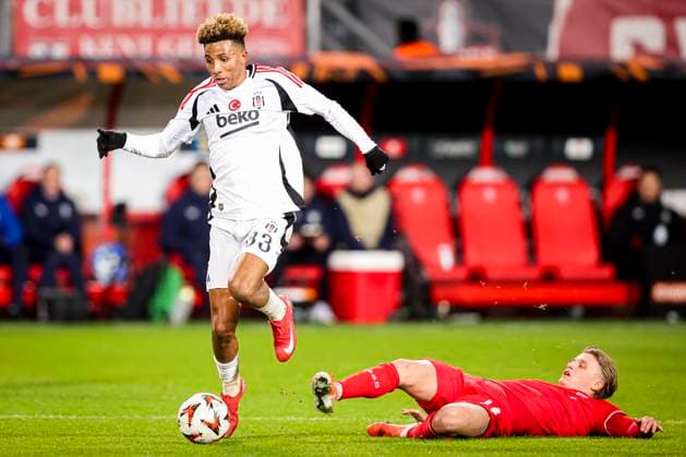 2025-01-30 FC Twente v Besiktas JK - UEFA Europa League 2024 25 League Phase MD8 ENSCHEDE, NETHERLANDS - JANUARY 30: Gedson Fernandes of Besiktas JK battles for possession with Sem Steijn of FC Twente during the UEFA Europa League 2024 25 League Phase MD8 match between FC Twente and Besiktas JK at De Grolsch Veste on January 30, 2025 in Enschede, Netherlands. Enschede De Grolsch Veste Netherlands Content not available for redistribution in The Netherlands directly or indirectly through any third parties. Copyright: xPeterxLousx