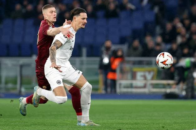 CALCIO - UEFA Europa League - AS Roma vs Eintracht Frankfurt Rome, Italy 30.01.2025: Artem Dovbyk of Roma, Robin Koch of Eintracht Frankfurt during the Uefa Europa League 2024-2025, football match between AS Roma vs Eintracht Frankfurt at Olympic Stadium in Rome. Rome Italy  Copyright: xIPAxSport ABACAx