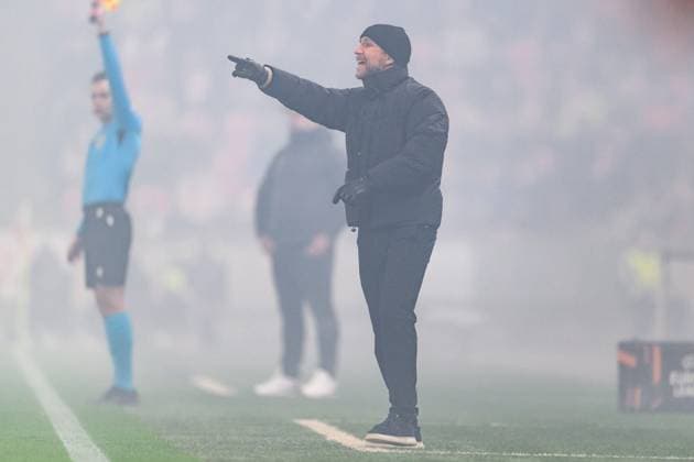 250130 Head coach Henrik Rydström of Malmö FF during the UEFA Europa League football match between Slavia Prag and Malmö FF on January 30, 2025 in Prague Photo Mathilda Ahlberg BILDBYRAN kod MA MA0779 fotboll football soccer fotball uefa europa league europa league slavia prag malmö ff bbeng  Copyright: MATHILDAxAHLBERG BB250130MA063