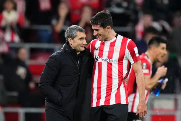 Athletic Club v FC Viktoria Plzen - UEFA Europa League 2024 25 League Phase MD8 Dani Vivian centre-back of Athletic Club and Spain and Ernesto Valverde head coach of Athletic Club talk during the UEFA Europa League 2024 25 League Phase MD8 match between Athletic Club and FC Viktoria Plzen at Estadio de San Mames on January 30, 2025 in Bilbao, Spain. Bilbao Spain  Copyright: xJosexBretonx originalFilename:bretonhernandez-athletic250130_npePQ.jpg