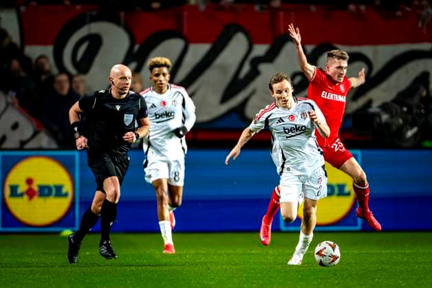 FC Twente midfielder Michal Sadilek , Besiktas JK defender Jonas Svensson during the match Twente Besiktas at the Grolsch Veste for the UEFA Europa League League phase Matchday 8 season 2024 2025 in ENSCHEDE, Netherlands on 30 january 2025, photo by Marcel van Dorst EYE4images Defodi 746 212156 Defodi-746