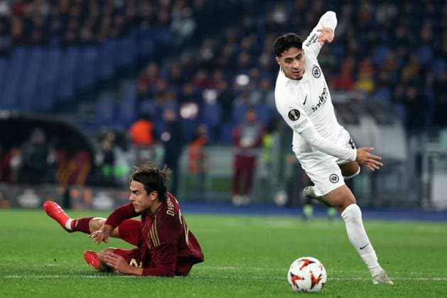 Rome, Italy 30.01.2025: Paulo Dybala of Roma, Robin Koch of Eintracht Frankfurt during the Uefa Europa League 2024-2025, football match between AS Roma vs Eintracht Frankfurt at Olympic Stadium in Rome.  Copyright: xMarcoxIacobucci IPAxSportx xipa-agency.netx xx IPA_53472831 IPA_Agency_IPA53472831