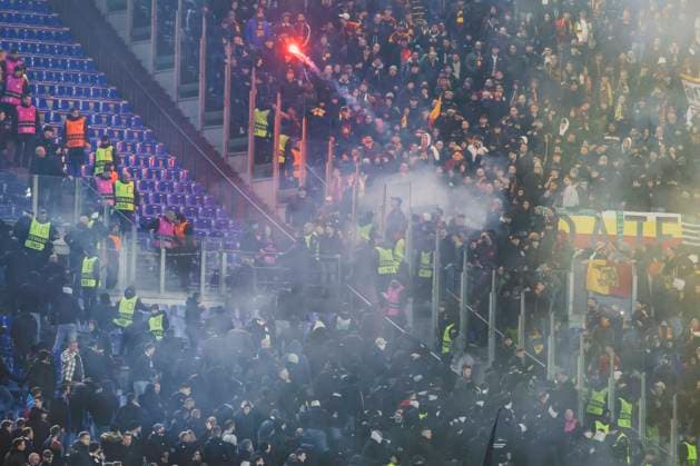 UEFA Europa League phase match day 8 AS Roma vs Eintracht Frankfurt Supporter Eintracht and supporters as roma tension on the stands during UEFA Europa League phase match day 8 between AS Roma vs Eintracht Frankfurt at Olimpico stadium on November 07, 2024 in Rome, Italy. ABPH0090_1 Copyright: xAntonioxBalascox