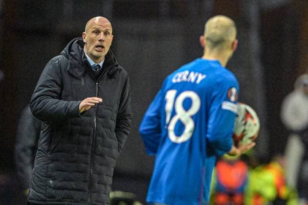 Rangers v Royale Union Saint-Gilloise UEFA Europa League Philippe Clement instructs Vaclav Cerny of Rangers during the UEFA Europa League match at Ibrox Stadium, Glasgow UK Newspapers OUT Copyright: xJamiexJohnstonx FIL-21353-0048