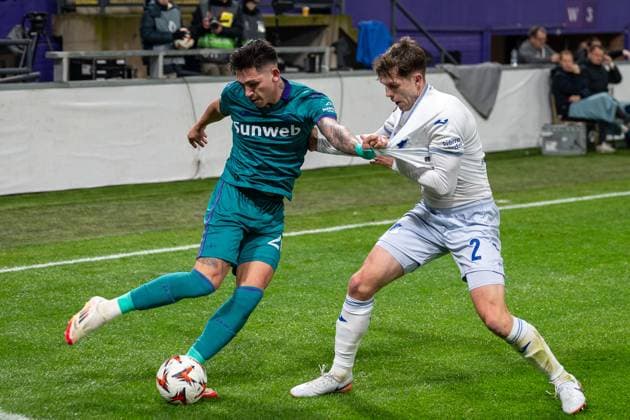 30 01 2025, Football UEFA Europa League, Season 2024 2025, Matchday 08, RSC Anderlecht TSG 1899 Hoffenheim at Lotto Park in Anderlecht duel between Luis Vazquez RSC Anderlecht, 20 and Robin Hranac TSG 1899 Hoffenheim, 02 Photo Kirchner Media Thomas Haesler Copyright: xKirchner-Media ThomasxHaeslerx