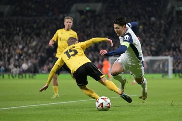 Heung-Min Son of Tottenham Hotspur takes the ball past Simon Hedlund of Elfsborg during the UEFA Europa League match between Tottenham Hotspur and Elfsborg at Tottenham Hotspur Stadium, London, England on 30 January 2025. Copyright: xPhilxHutchinsonx 42460002