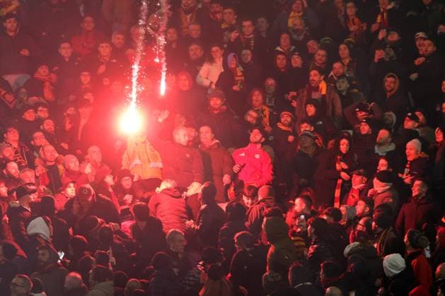 UEFA Europa League, match day 8 - AS Roma vs Eintracht Frankfurt at Olympic Stadium in Rome on 30th January 2025 Rome, Italy 30.01.2025: Clashes between fans in the stands and the arrival of the police during the Uefa Europa League 2024-2025, football match between AS Roma vs Eintracht Frankfurt at Olympic Stadium in Rome. Rome Olympic italy italy Copyright: xmarcoxiacobucci