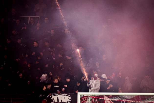2025-01-30 FC Twente v Besiktas JK - UEFA Europa League 2024 25 League Phase MD8 ENSCHEDE, NETHERLANDS - JANUARY 30: Fans and Supporters of FC Twente using fireworks during the UEFA Europa League 2024 25 League Phase MD8 match between FC Twente and Besiktas JK at De Grolsch Veste on January 30, 2025 in Enschede, Netherlands. Enschede De Grolsch Veste Netherlands Content not available for redistribution in The Netherlands directly or indirectly through any third parties. Copyright: xPeterxLousx
