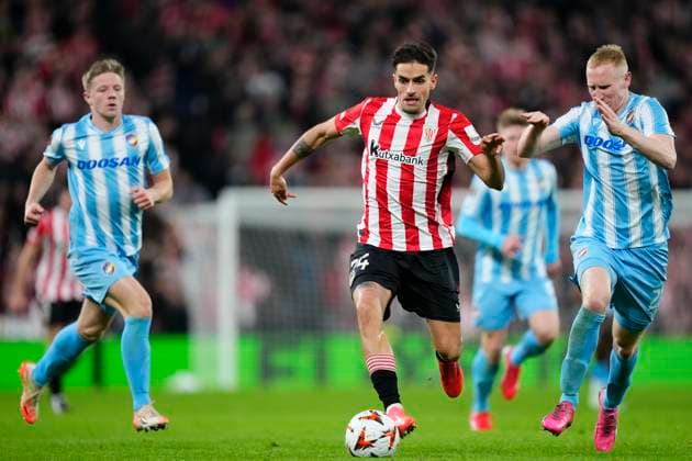 Athletic Club v FC Viktoria Plzen - UEFA Europa League 2024 25 League Phase MD8 Benat Prados central midfield of Athletic Club and Spain in action during the UEFA Europa League 2024 25 League Phase MD8 match between Athletic Club and FC Viktoria Plzen at Estadio de San Mames on January 30, 2025 in Bilbao, Spain. Bilbao Spain  Copyright: xJosexBretonx originalFilename:bretonhernandez-athletic250130_npxll.jpg