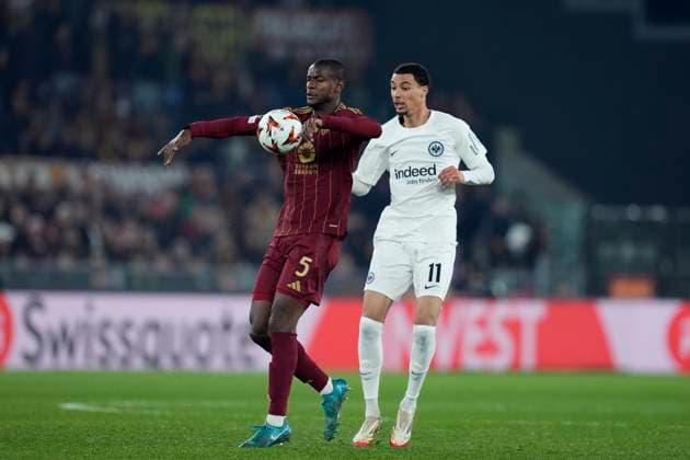 Evan Ndicka (AS Roma) and Hugo Ekitike (Eintracht Frankfurt) battle for the ball, UEFA Europa League 2024 25 League Phase MD8, AS Roma v Eintracht Frankfurt, Stadio Olimpico, January 30, 2025, Rome, Italy.
