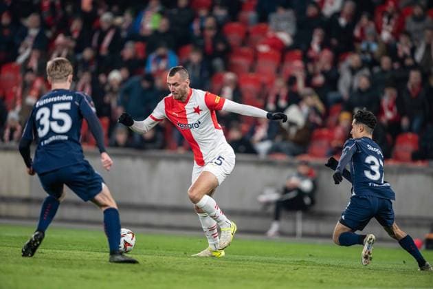 Tomas Chory in a battle during UEFA Europa league match, SK Slavia Prague - Malmo FF , 30. january 2025, Fortuna Arena, Prague, Czech republic Copyright: xMICHALxFAJT,ZOSPORTU.SKx MAJ_3639