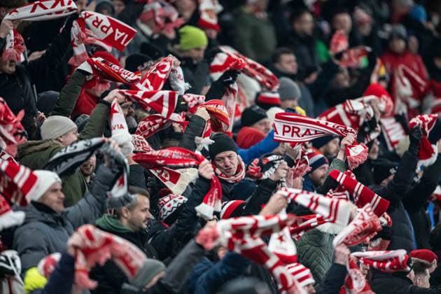 SK Slavia Prague fans a goal celebrate during UEFA Europa league match, SK Slavia Prague - Malmo FF , 30. january 2025, Fortuna Arena, Prague, Czech republic Copyright: xMICHALxFAJT,ZOSPORTU.SKx MAJ_3686
