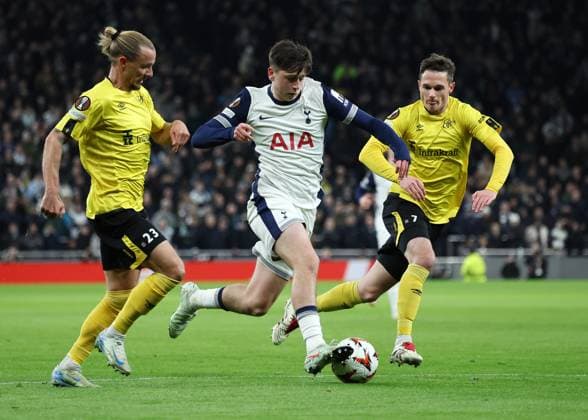 London, England, 30th January 2025. Mikey Moore of Tottenham Hotspur with Niklas Hult of Elfsborg during the UEFA Europa League match at the Tottenham Hotspur Stadium, London. Picture credit should read: David Klein Sportimage EDITORIAL USE ONLY. No use with unauthorised audio, video, data, fixture lists, club league logos or live services. Online in-match use limited to 120 images, no video emulation. No use in betting, games or single club league player publications. SPI_017_DK_Tottenham_Elfsborg SPI-3644-0018