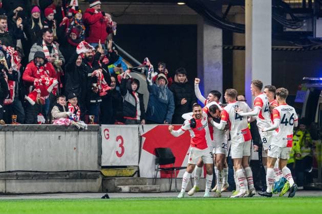 250130 Players of Slavia Prague celebrate after 1 0 during the UEFA Europa League football match between Slavia Prague and Malmö FF on January 30, 2025 in Prague Photo Mathilda Ahlberg BILDBYRAN kod MA MA0779 fotboll football soccer fotball uefa europa league europa league slavia prag malmö ff bbeng jubel  Copyright: MATHILDAxAHLBERG BB250130MA088