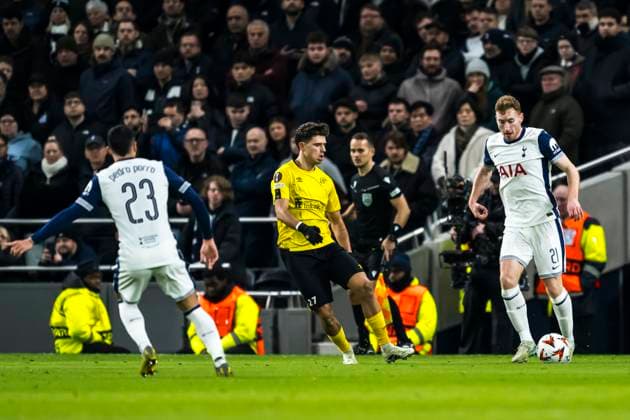 250130 Besfort Zeneli of Elfsborg and Dejan Kulusevski of Tottenham Hotspur during the UEFA Europa League football match between Tottenham Hotspur and Elfsborg on January 30, 2025 in London Photo Emma Wallskog BILDBYRAN COP 320 EW0477 fotboll, football, soccer, fotball,uefa europa league, europa le  Copyright: EMMAxWALLSKOG BB250130EW104