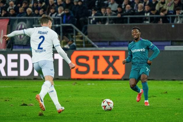 Robin Hranac TSG 1899 Hoffenheim, 02 and Francis Amuzu RSC Anderlecht, 07 go to the ball RSC Anderlecht vs TSG 1899 Hoffenheim, Football, Europa League, Matchday 8, Season 2024 2025, 30 01 2025 RSC Anderlecht vs TSG 1899 Hoffenheim, Football, Europa League, Matchday 8, Season 2024 2025, 30 01 2025 Brussels Copyright: xEibner-Pressefoto JustinxDerondex EP_JDU