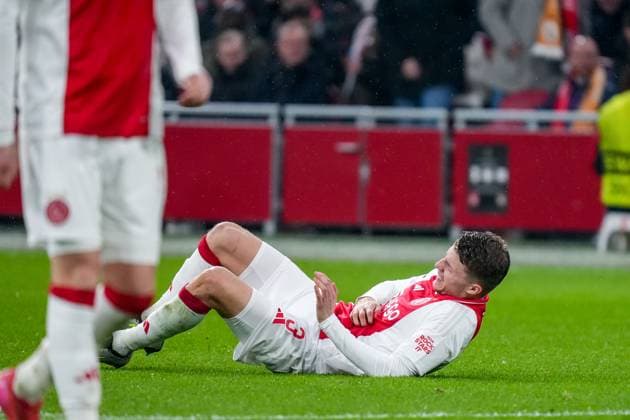 2025-01-30 AFC Ajax v Galatasaray - UEFA Europa League 2024 25 League Phase MD8 AMSTERDAM, NETHERLANDS - JANUARY 30: Anton Gaaei of AFC Ajax with a injury during the UEFA Europa League 2024 25 League Phase MD8 match between AFC Ajax and Galatasaray at Johan Cruijff ArenA on January 30, 2025 in Amsterdam, Netherlands. Amsterdam Johan Cruijff ArenA Netherlands Content not available for redistribution in The Netherlands directly or indirectly through any third parties. Copyright: xGabrielxCalvinoxAlonsox