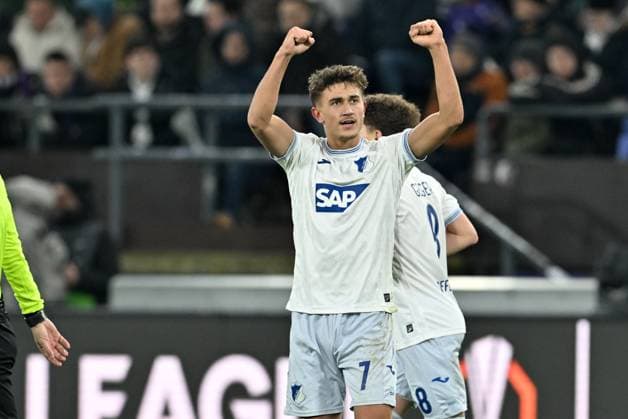 250130 RSC Anderlecht vs TSG Hoffenheim Tom Bischof (7) of Hoffenheim celebrates after scoring the 1-2 goal during the league phase - matchday 8 game in the Uefa Europa League season 2024-2025 between Royal Sporting Club Anderlecht and TSG 1899 Hoffenheim from Germany on January 30 , 2025 in Anderlecht, Belgium. (Photo by David Catry Isosport) Anderlecht Belgium  Copyright: xDavidxCatryx 20250130DC2_1088