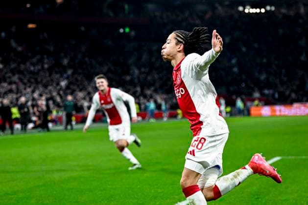 AFC Ajax Amsterdam midfielder Kian Fitz-Jim celebrating the goal 2-0, during the match Ajax - Galatasaray at the Johan Cruijff ArenA for the UEFA Europa League - League phase - Matchday 8 season 2024-2025 in AMSTERDAM, Netherlands on 30 januari 2025, (photo by Stefan Koops EYE4images DeFodi Images) Defodi-746_212209 Defodi-746