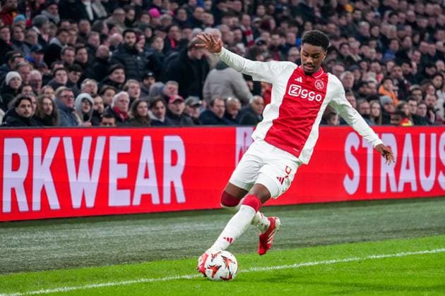 2025-01-30 AFC Ajax v Galatasaray - UEFA Europa League 2024 25 League Phase MD8 AMSTERDAM, NETHERLANDS - JANUARY 30: Jorrel Hato of AFC Ajax runs with the ball during the UEFA Europa League 2024 25 League Phase MD8 match between AFC Ajax and Galatasaray at Johan Cruijff ArenA on January 30, 2025 in Amsterdam, Netherlands. Amsterdam Johan Cruijff ArenA Netherlands Content not available for redistribution in The Netherlands directly or indirectly through any third parties. Copyright: xGabrielxCalvinoxAlonsox