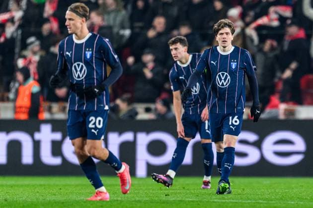 250130 Oliver Berg of Malmö FF looks dejected during the UEFA Europa League football match between Slavia Prague and Malmö FF on January 30, 2025 in Prague Photo Mathilda Ahlberg BILDBYRAN kod MA MA0779 fotboll football soccer fotball uefa europa league europa league slavia prag malmö ff bbeng depp  Copyright: MATHILDAxAHLBERG BB250130MA091