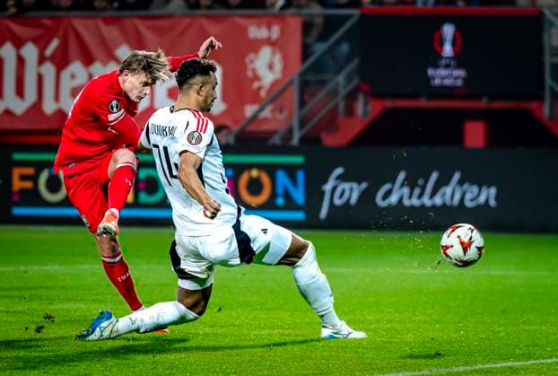 FC Twente midfielder Sem Steijn during the match Twente Besiktas at the Grolsch Veste for the UEFA Europa League League phase Matchday 8 season 2024 2025 in ENSCHEDE, Netherlands on 30 january 2025, photo by Marcel van Dorst EYE4images Defodi 746 212222 Defodi-746