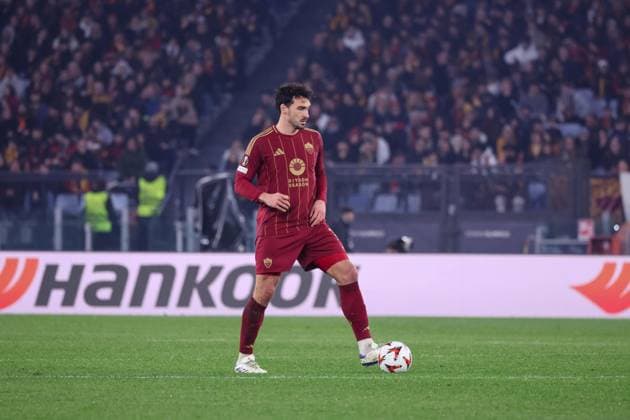 January 31, 2025, Roma, Lazio, ITALY: 30 01 2025 Rome, Stadio Olimpico, football match valid for UEFA Europa League 2024 24 between AS Roma vs Eintracht Frankfurt.In photo: Mats Hummels of Roma AS Roma ITALY - ZUMAs236 20250131_aap_s236_005 Copyright: xFabioxSassox