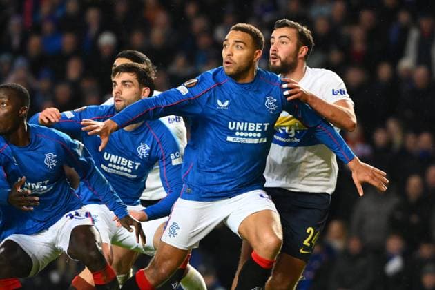 Rangers FC v Royale Union Saint-Gilloise - UEFA Europa League GLASGOW, SCOTLAND - JANUARY 30 : Vanhoutte Charles midfielder of Royale Union Saint-Gilloise and Cyriel Dessers forward of Rangers FC in action during the UEFA Europa League 2024 25 League Phase MD8 match between Rangers FC and Royale Union Saint-Gilloise on January 30, 2025 in Glasgow, Scotland, 30 01 2025 Glasgow Scotland  Copyright: xVincentxKalutx