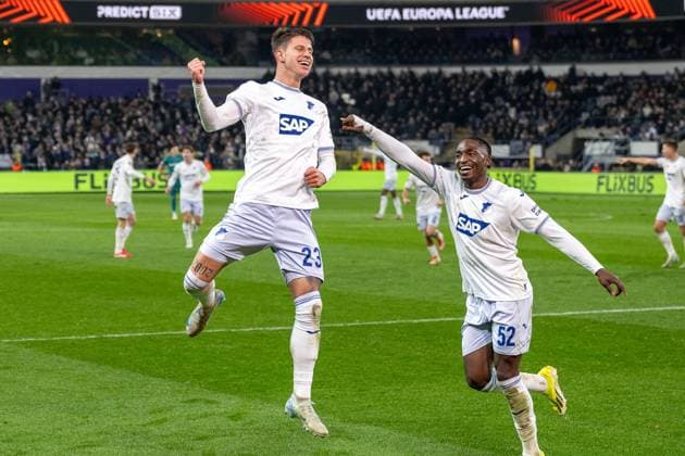 30 01 2025, Football UEFA Europa League, Season 2024 2025, Matchday 08, RSC Anderlecht TSG 1899 Hoffenheim at Lotto Park in Anderlecht Adam Hlozek TSG 1899 Hoffenheim, 23 and David Mokwa TSG 1899 Hoffenheim, 52 celebrate the goal for 4 1 Photo Kirchner Media Thomas Haesler Copyright: xKirchner-Media ThomasxHaeslerx