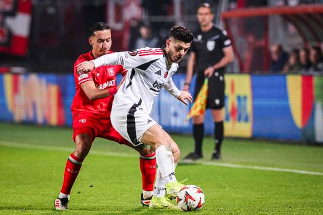 2025-01-30 FC Twente v Besiktas JK - UEFA Europa League 2024 25 League Phase MD8 ENSCHEDE, NETHERLANDS - JANUARY 30: Milot Rashica of Besiktas JK battles for possession with Anass Salah-Eddine of FC Twente during the UEFA Europa League 2024 25 League Phase MD8 match between FC Twente and Besiktas JK at De Grolsch Veste on January 30, 2025 in Enschede, Netherlands. Enschede De Grolsch Veste Netherlands Content not available for redistribution in The Netherlands directly or indirectly through any third parties. Copyright: xPeterxLousx