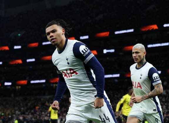 London, England, 30th January 2025. Dane Scarlett of Tottenham Hotspur celebrates scoring his sides opening goal during the UEFA Europa League match at the Tottenham Hotspur Stadium, London. Picture credit should read: David Klein Sportimage EDITORIAL USE ONLY. No use with unauthorised audio, video, data, fixture lists, club league logos or live services. Online in-match use limited to 120 images, no video emulation. No use in betting, games or single club league player publications. IMGL6796 SPI-3644-0029