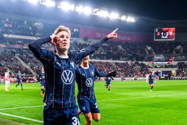 250130 Hugo Bolin of Malmö FF celebrates after scoring the 1 2 goal during the UEFA Europa League football match between Slavia Prague and Malmö FF on January 30, 2025 in Prague Photo Mathilda Ahlberg BILDBYRAN kod MA MA0779 fotboll football soccer fotball uefa europa league europa league slavia prag malmö ff bbeng jubel  Copyright: MATHILDAxAHLBERG BB250130MA104