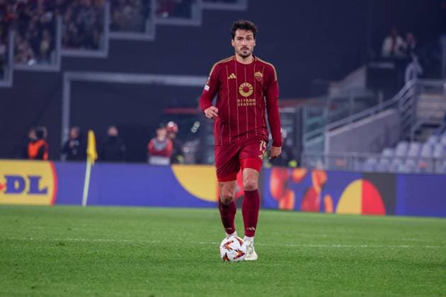 UEFA Europa League Football Match - 2024 25 Roma vs Eintracht Frankfurt 30 01 2025 Rome, Stadio Olimpico, football match valid for UEFA Europa League 2024 24 between AS Roma vs Eintracht Frankfurt In photo: Mats Hummels of Roma AS ROMA Stadium Olimpic Lazio ITALY Copyright: xFABIOxSASSO FPAxFabioxSasso FPAx Roma Eintracht Frankfurt2025_01_31Fabio Sasso0556