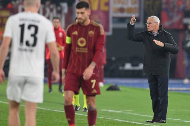 30th January 2025, Stadio Olimpico, Rome, Italy; UEFA Europa League Football; Roma versus Eintracht Frankfurt; Claudio Ranieri head coach of AS Roma  ActionPlus12745548 AllShotLive