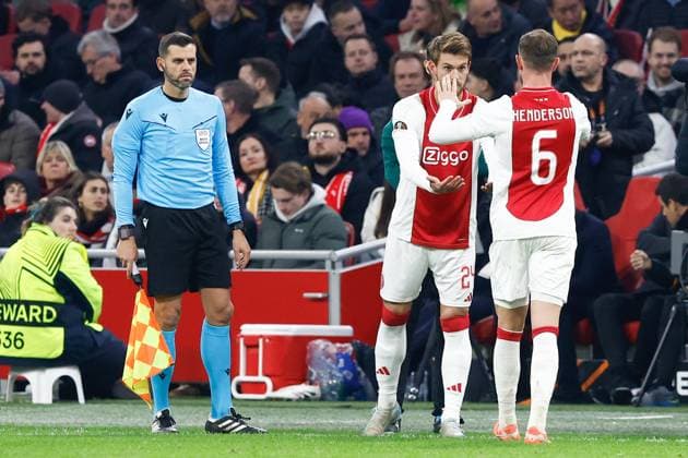 AMSTERDAM , 30-01-2025 , Johan Cruijff Arena , UEFA Europa League football , season 2024 2025, match between Ajax and Galatasaray , Ajax player Daniele Rugani for Ajax player Jordan Henderson Ajax - Galatasaray  x27628971x Copyright: