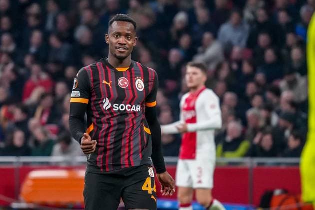 2025-01-30 AFC Ajax v Galatasaray - UEFA Europa League 2024 25 League Phase MD8 AMSTERDAM, NETHERLANDS - JANUARY 30: Michy Batshuayi of Galatasaray looks on during the UEFA Europa League 2024 25 League Phase MD8 match between AFC Ajax and Galatasaray at Johan Cruijff ArenA on January 30, 2025 in Amsterdam, Netherlands. Amsterdam Johan Cruijff ArenA Netherlands Content not available for redistribution in The Netherlands directly or indirectly through any third parties. Copyright: xGabrielxCalvinoxAlonsox