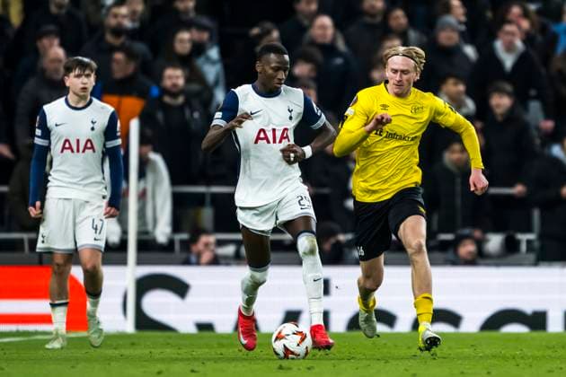 250130 Pape Matar Sarr of Tottenham Hotspur and Ludvig Richtnar of Elfsborg during the UEFA Europa League football match between Tottenham Hotspur and Elfsborg on January 30, 2025 in London Photo Emma Wallskog BILDBYRAN COP 320 EW0477 fotboll, football, soccer, fotball,uefa europa league, europa le  Copyright: EMMAxWALLSKOG BB250130EW142