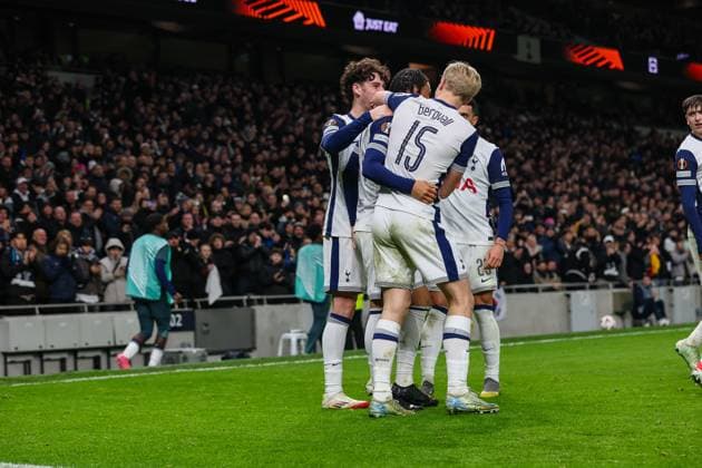 Tottenham Hotspur v Elfsborg Europa League 30 01 2025. GOAL 1-0. Tottenham Hotspur forward Dane Scarlett (44) celebrates with teammates after scoring a goal during the Europa League match between Tottenham Hotspur and Elfsborg at Tottenham Hotspur Stadium, London, United Kingdom on 30 January 2025. London Tottenham Hotspur Stadium London United Kingdom Editorial use only , Copyright: xToyinxOshodix PSI-21351-0018