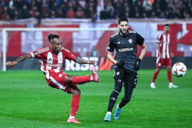 Olympiacos FC vs Qarabag UEFA Europa League 2024 25, Matchday 8 10 Gelson Martins of Olympiacos FC plays during the Europa League, Matchday 8 match between Olympiacos FC and Qarabag at Georgios Karaiskakis Stadium in Piraeus, Greece, on January 30, 2025 Copyright: xBEAUTIFULxSPORTS Kyriazisx