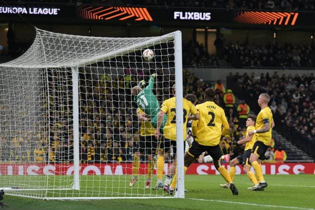 Isak Pettersson of Elfsborg punches the crossed ball during the UEFA Europa League match between Tottenham Hotspur and Elfsborg at Tottenham Hotspur Stadium, London, England on 30 January 2025. Copyright: xPhilxHutchinsonx 42460024