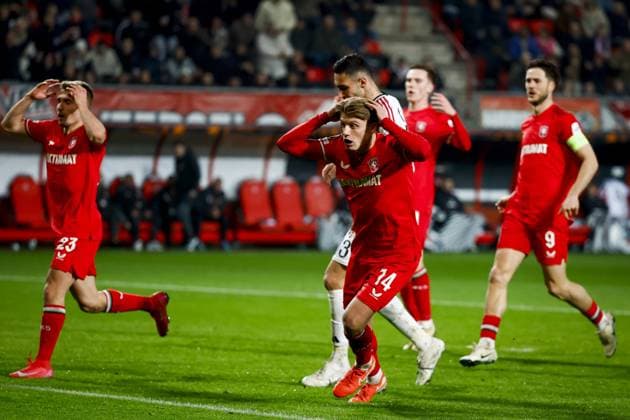 ENSCHEDE - Sem Steijn of FC Twente balks at a missed opportunity during the UEFA Europa League match between FC Twente and Besiktas JK at Stadion De Grolsch Veste on Jan. 30, 2025 in Enschede, Netherlands. ANP VINCENT JANNINK UEFA Europa League 2024 25 League Phase MD8 2024 25 xVIxANPxSportx xxANPxIVx 518742444 originalFilename: 518742444.jpg