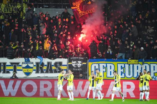 UEFA Europa League FC Midtjylland Fenerbahçe Fans and players from Fenerbahce celebrates after scoring in the UEFA Europa League match between FC Midtjylland and Fenerbahçe at MCH Arena in Herning on Thursday, January 30, 2025 , Herning Denmark  Copyright: ClausxFisker ClausxFiskerx spdk20250130-234009-L