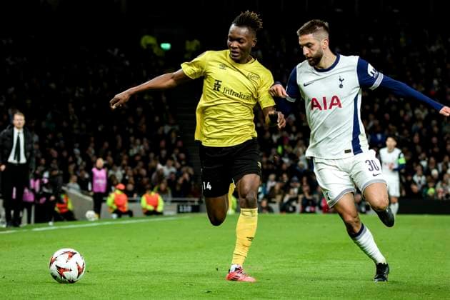 London, England, January 30 2025: Jalal Abdullai (14 IF Elfsborg) and Rodrigo Bentancur (30 Tottenham Hotspur) in action during the UEFA Europa League game between Tottenham Hotspur and IF Elfsborg at Tottenham Hotspur Stadium in London, England. (Pedro Porru SPP) (Pedro Porru SPP) (Pedro Porru SPP) Copyright: xPedroxPorrux xSPPx spp-en-PePoSp-spp_PePO_300125a-826153
