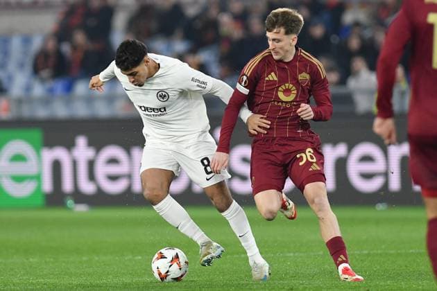 Soccer, Europa League qualifying round , AS Roma v Eintracht Frankfurt Fares Chaibi of Eintracht Frankfurt,Alexis Saelemaekers of AS Roma during the Europa League qualifying round - 8th leg match between AS Roma v Eintracht Frankfurt at Olympic stadium Copyright: xImago-Images Emmefotox