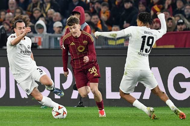 Soccer, Europa League qualifying round , AS Roma v Eintracht Frankfurt Arthur Theate of Eintracht Frankfurt,Alexis Saelemaekers of AS Roma,Jean-Matteo Bahoya of Eintracht Frankfurt during the Europa League qualifying round - 8th leg match between AS Roma v Eintracht Frankfurt at Olympic stadium Copyright: xImago-Images Emmefotox