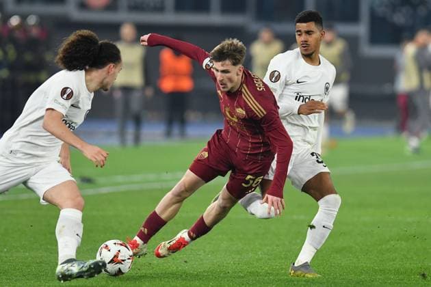 Soccer, Europa League qualifying round , AS Roma v Eintracht Frankfurt Arthur Theate of Eintracht Frankfurt,Alexis Saelemaekers of AS Roma,Ansgar Knauff of Eintracht Frankfurt during the Europa League qualifying round - 8th leg match between AS Roma v Eintracht Frankfurt at Olympic stadium Copyright: xImago-Images Emmefotox